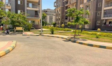 وزيرة الإسكان تتابع موقف تنفيذ عدد من المشروعات وملفات العمل بمدينتي العاشر من رمضان وحدائق العاشر من رمضان