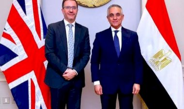 وزير العدل يستقبل سفير المملكة المتحدة بالقاهرة