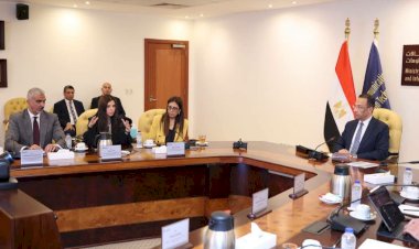 وزير الاتصالات يلتقي أعضاء لجنة التحول الرقمي بغرفة التجارة الأمريكية بالقاهرة