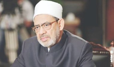 شيخ الأزهر يهنئ أوائل الثانوية الأزهرية هاتفيا.. ويؤكد: وطنكم يعقد عليكم الآمال