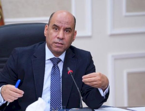 وزير العمل يُعلن 2024 فرصة عمل جديدة في 55 شركة خاصة بـ12 محافظة ضمن نشرة التوظيف الأسبوعية