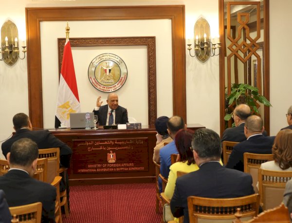 وزير الكهرباء يلتقي برؤساء البعثات الدبلوماسية والقنصلية بالخارج ويطرح مجالات العمل المشترك والتعاون