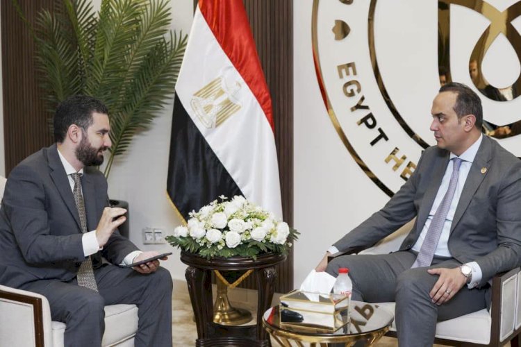 الرعاية الصحية تناقش إنشاء مراكز متقدمة لعلاج الأورام في أسوان وجنوب سيناء