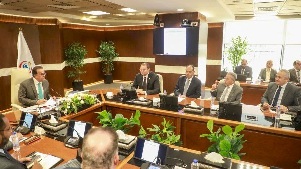 وزير الصحة يترأس الاجتماع الثاني للجنة العليا لرفع مستوى جودة خدمات الرعاية الصحية وسلامة المرضى