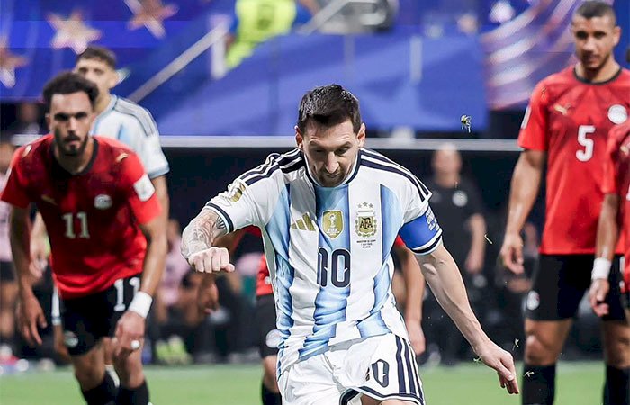 منتخب مصر يودع كأس العالم بالهزيمة أمام الأرجنتين 3-2 في مباراة بطولية