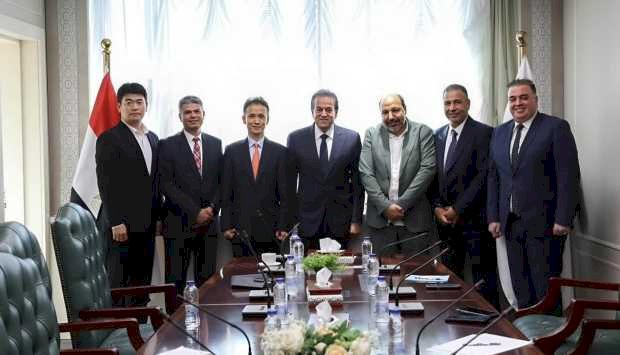 وزير الصحة يبحث مع شركة سامسونج للإلكترونيات في مصر تعزيز التعاون في دعم التدريب الطبي والتحول الرقمي