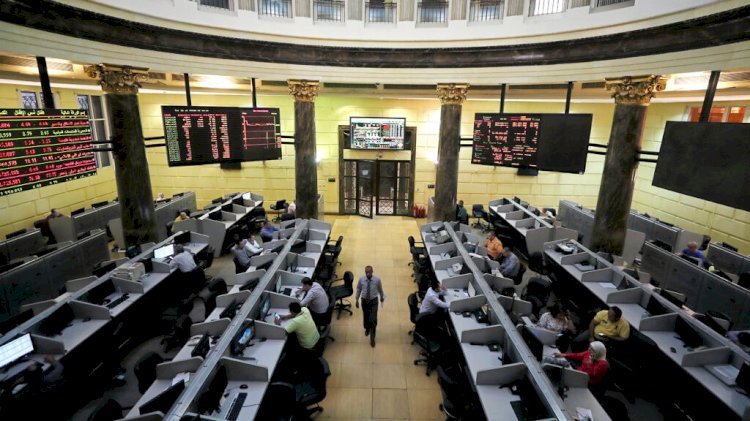 صعود جماعي لمؤشرات البورصة المصرية في مستهل جلسة الإثنين