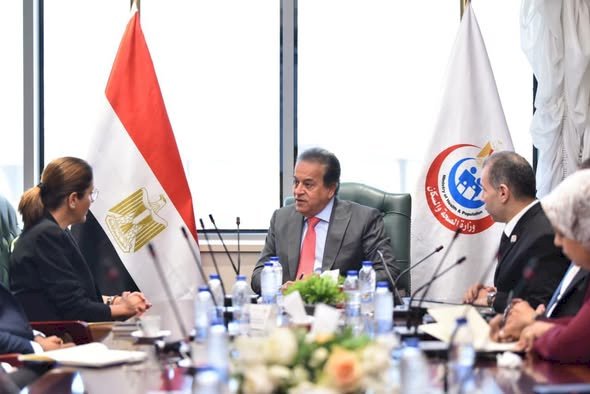 وزير الصحة يدفع نحو نقلة نوعية في المناظرات الطبية عن بعد