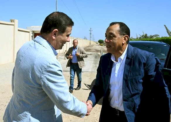 رئيس الوزراء يبدأ جولة تفقدية بعدد من مشروعات الإنتاج الزراعي والحيواني بمحافظتي الجيزة والبحيرة