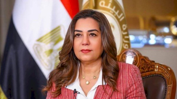 وزيرة التنمية المحلية: إزالة 3 عقارات مخالفة وإحالة مسؤولين للتحقيق بسبب التقاعس عن اتخاذ الإجراءات القانونية