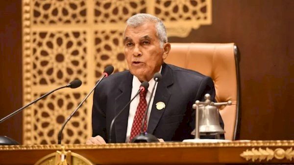 رئيس مجلس الشيوخ يهنئ الرئيس السيسى بالذكرى الـ74 لثورة 23 يوليو