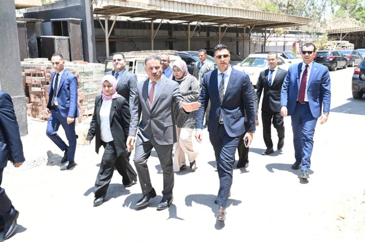 وزير الصناعة يتفقد مقر مصلحة الرقابة الصناعية للاطلاع على أعمال التطوير والإنشاءات واستعراض اختصاصات المصلحة والخدمات