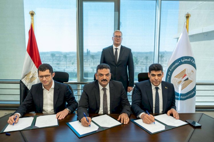 وزير البترول يشهد توقيع اتفاقية لإنشاء وتشغيل مصنع لإنتاج الأسمدة الفوسفاتية بالعين السخنة بالشراكة مع مجموعة السويدي