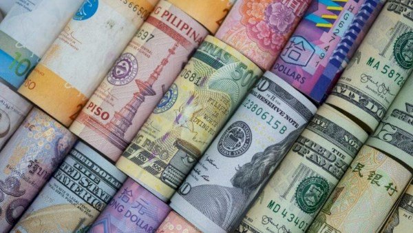 أسعار العملات في مصر اليوم الخميس