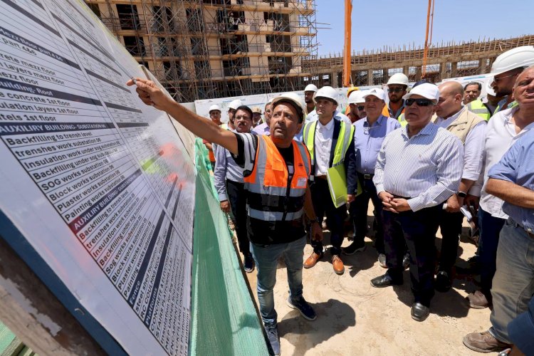 جولة ميدانية لوزير النقل لمتابعة معدلات تنفيذ الخط الأول لشبكة القطار الكهربائي