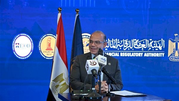 وزير الاستثمار يشارك في إطلاق برنامج بناء جاهزية الشركات الحكومية للطرح بالبورصة المصرية