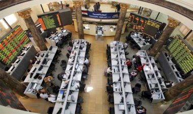 صعود جماعي لمؤشرات البورصة المصرية في مستهل تعاملات الأسبوع