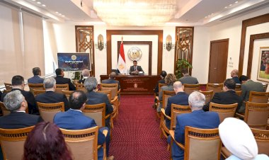 وزير الصناعة يلتقي رؤساء البعثات الدبلوماسية المنقولين للعمل بالخارج للتعريف بخطط وأولويات الوزارة