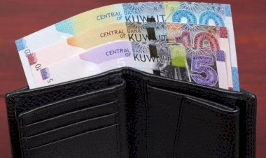 سعر الدينار الكويتي اليوم الإثنين في مصر