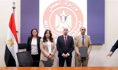 وزير العمل يُسلّم عقودًا جديدة لذوي الهمم في 3 شركات ويشهد توقيع بروتوكول تعاون مع "فودافون" في مجالات التدريب والتشغيل