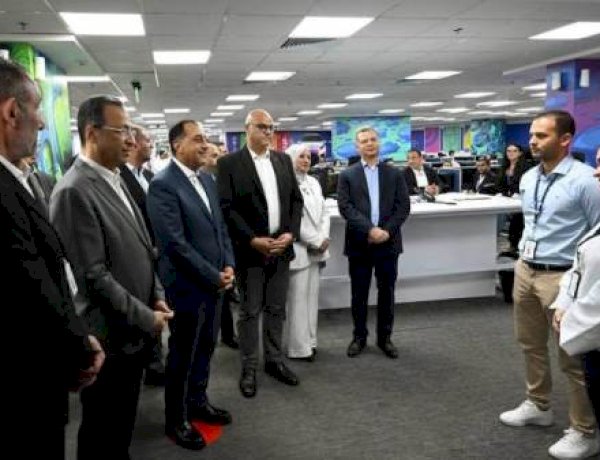 رئيس الوزراء يزور مقر شركة ساذرلاند الأمريكية الرائدة في مجال خدمات العمليات التجارية
