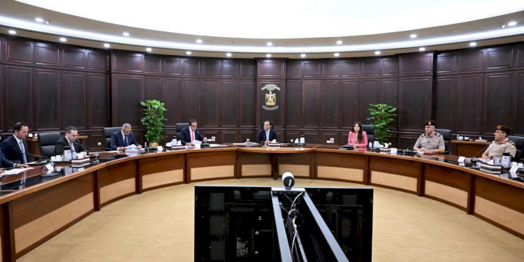 رئيس الوزراء يستعرض مقترح مشروعي المدينتين الطبيتين المتكاملتين بالعاصمة الجديدة ومدينة العلمين الجديدة