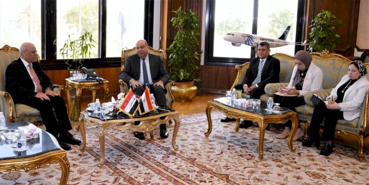 وزير الطيران يلتقي سفير العراق بالقاهرة لبحث آفاق التعاون وتبادل الخبرات في مجال الطيران المدني