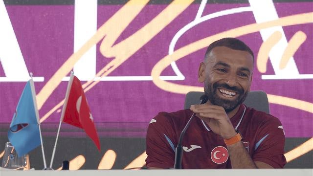 محمد صلاح يزين التشكيلة المثالية لنجوم الدوري التركي في الموسم الجديد