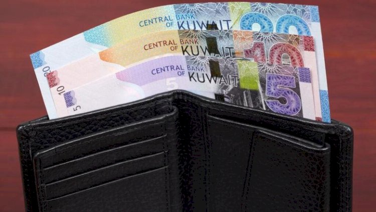 سعر الدينار الكويتي اليوم الإثنين في مصر