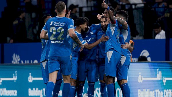 الهلال السعودي فى مهمة الدفاع عن لقب كأس خادم الحرمين أمام الرائد