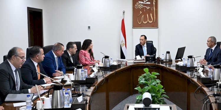 رئيس مجلس الوزراء يتابع الموقف التنفيذي لتطوير وتنمية منطقة الساحل الشمالي الغربي