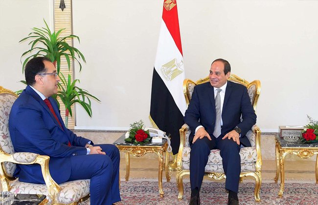رئيس الوزراء يهنئ الرئيس السيسي بمناسبة ذكرى المولد النبوي الشريف