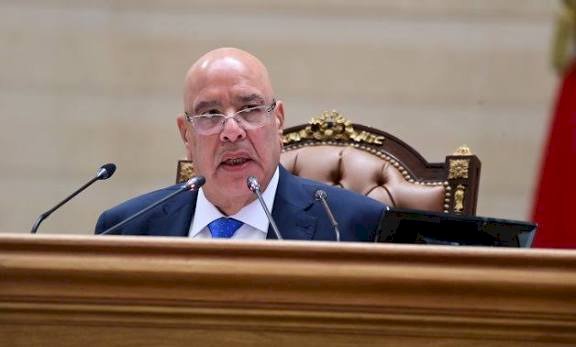 رئيس النواب مهنأ الرئيس السيسى بذكرى المولد: حكمة القيادة تضع صالح الوطن فوق كل اعتبار