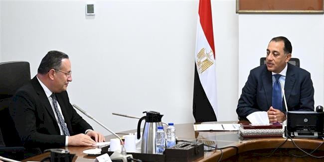 رئيس الوزراء يتابع جهود تطوير منظومة عمل الطلاب الوافدين