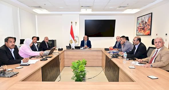 وزير الري يتابع أعمال قطاع المياه الجوفية وخطة التحول الرقمي لمنظومة تراخيص الآبار الجوفية