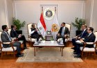 وزير الصناعة يبحث مع سفير الهند تعزيز التعاون الصناعي وزيادة الاستثمارات الهندية في مصر