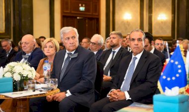 وزيرا خارجية مصر وإيطاليا يشاركان في أعمال منتدى الأعمال المصري - الإيطالي