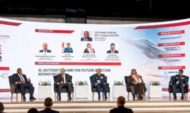 وزير الطيران المدني يشارك في منتدى «Aerospace Future Technology Symposium»