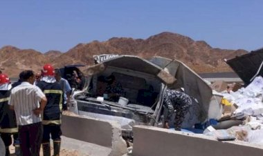 مصرع شقيقين وإصابة والديهما وصديقة ابنتهما إثر انقلاب سيارة بطريق شرم الشيخ