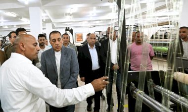رئيس الوزراء يتفقد الشركة المصرية لتصنيع الشباك وأدوات الصيد ويطلع على خطة توسعاتها المستقبلية