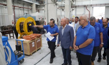 وزير النقل يتفقد ورش الصيانة الرئيسية بالفرز و«إيرماس» لمتابعة أعمال صيانة وتأمين الجرارات والقطارات