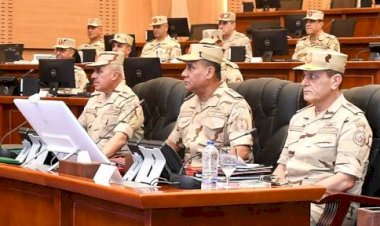 وزير الدفاع يشهد تنفيذ المرحلة الرئيسية لمشروع مراكز القيادة الإستراتيجي التعبوي