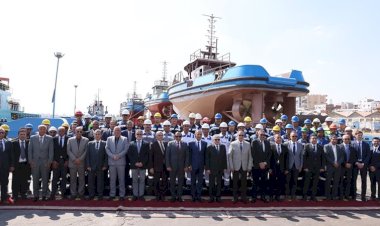الفريق أسامة ربيع يشهد تدشين 3 قاطرات بحرية جديدة من طراز عزيمة ولحام قرينة 5 قاطرات