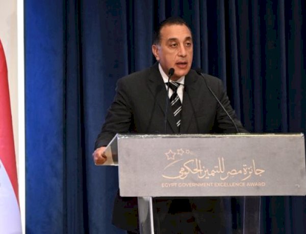 رئيس الوزراء يتابع مستهدفات برنامج إعادة هيكلة الشركات القابضة