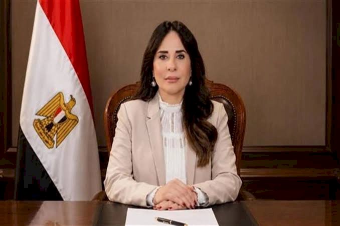 وزيرة الإسكان تتابع موقف تنفيذ مشروع «محطة محولات غرب سوهاج»