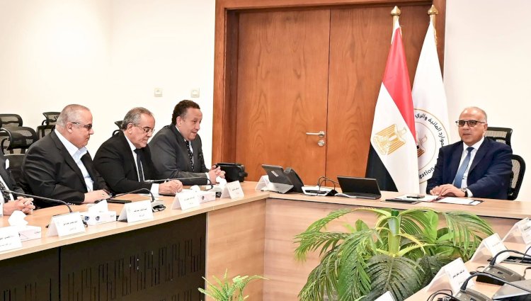 وزير الري ونقيب المهندسين يبحثان تعزيز التعاون المشترك ودعم المهندسين وتطوير الخدمات المقدمة لهم