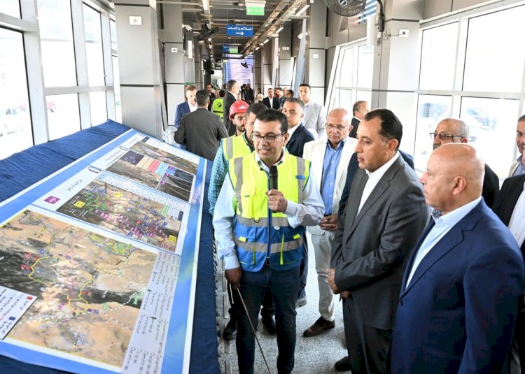 رئيس الوزراء يتفقد المرحلة الثانية من الأتوبيس الترددي (BRT)