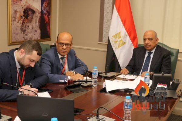 وزير الكهرباء يتابع مع روساتوم للمرافق الذكية مستجدات العمل على تطوير مجمع متكامل لتحلية مياه البحر