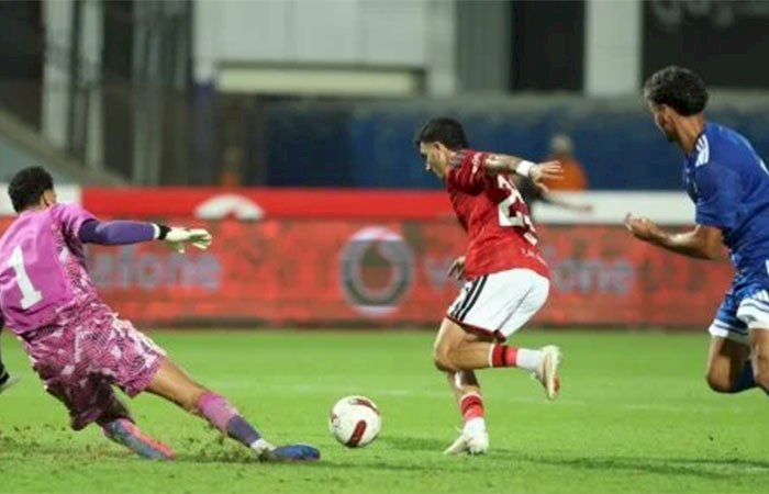 الأهلى يهزم أبو قير للأسمدة بهدفين ويتصدر ترتيب الدورى المصرى