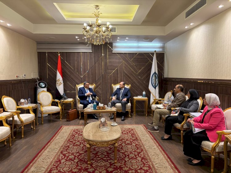 رئيس هيئة تنمية الصعيد يستقبل محافظ قنا لاستعراض الموقف التنفيذي للمشروعات وبحث عدد من المشروعات التنموية والاستثمارية الجديدة